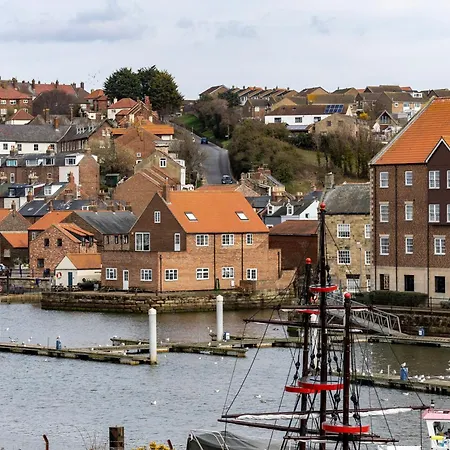 Holiday home Fair Winds Whitby