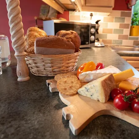 2 Bed In Oc-wa071 Ferienhaus *