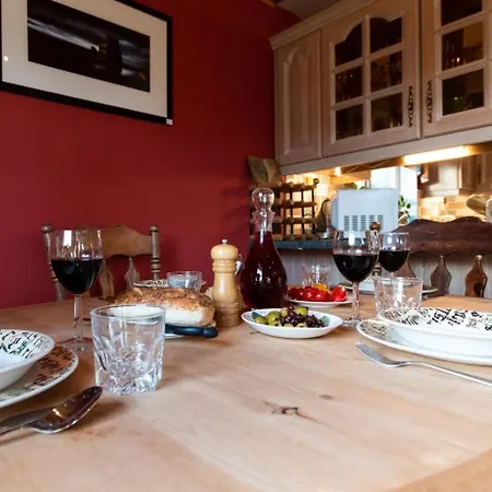 2 Bed In Oc-wa071 Holiday home *